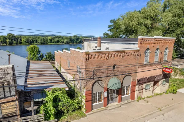 $179,900 | 121 South Main Street, Fountain City, WI 54629