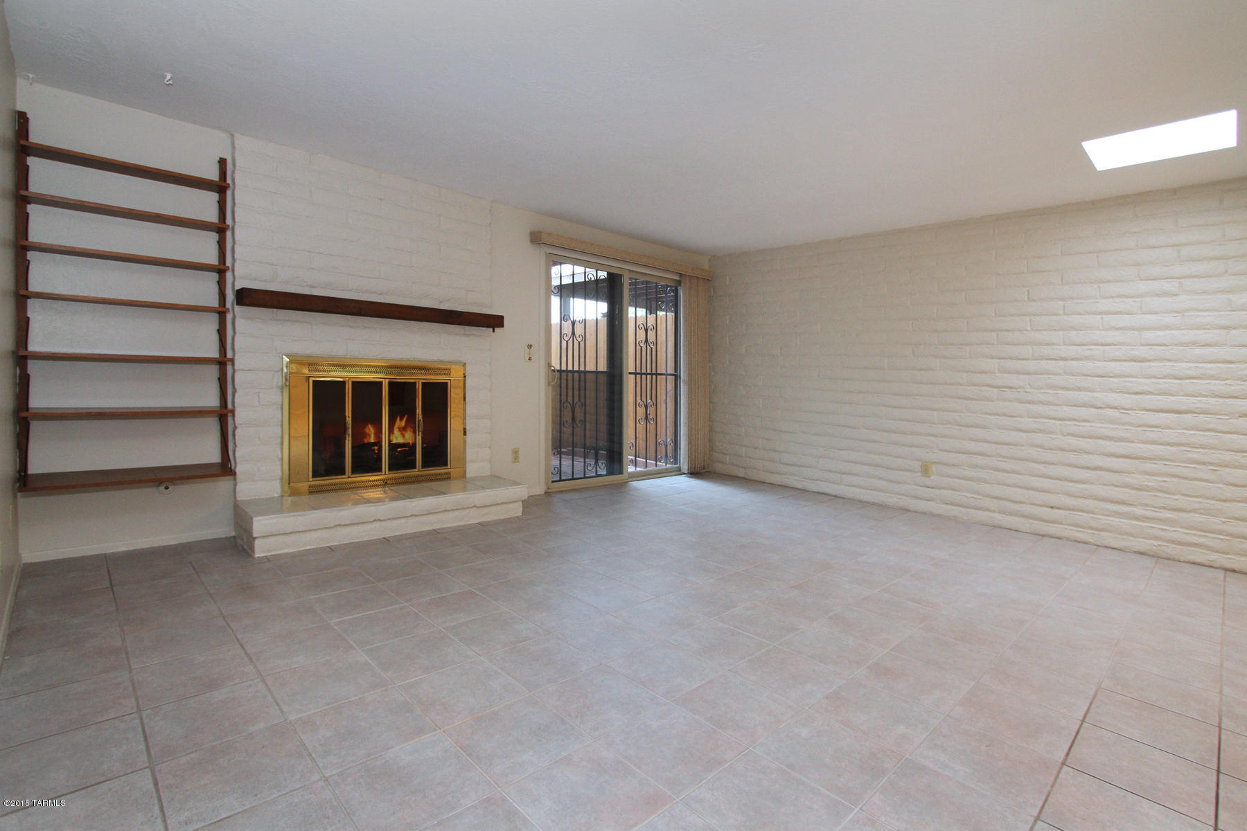 630 South Pantano Road, Unit D Tucson, AZ 85710 - Photo 13 of 25 Complete With Fireplace