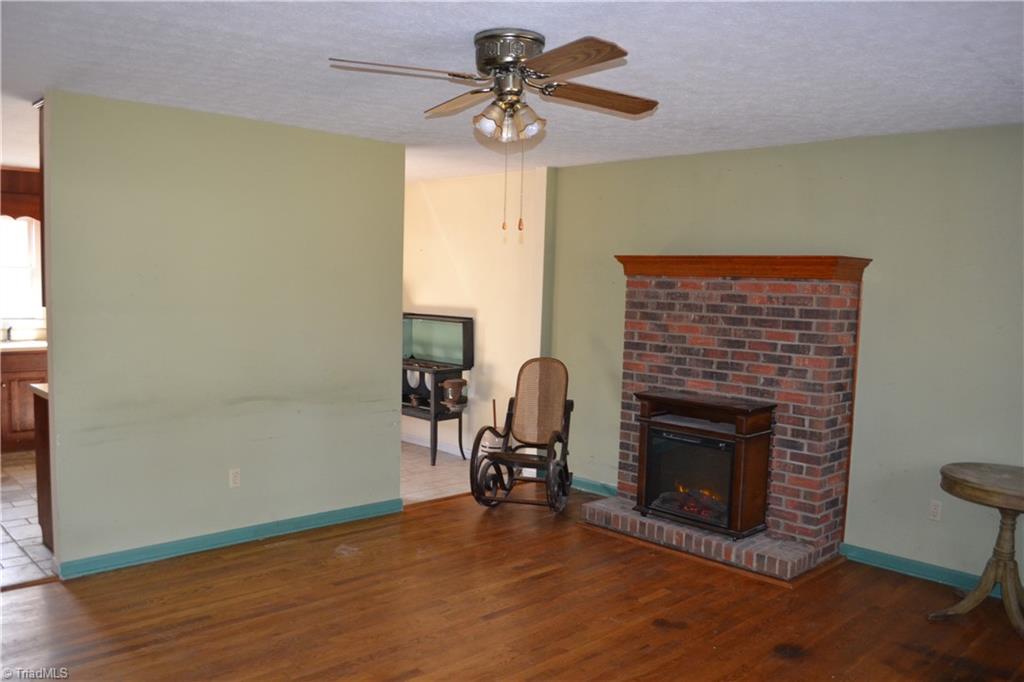 4322 Price Road Stoneville, NC 27048 - Photo 4 of 8 Gallery Image 4
