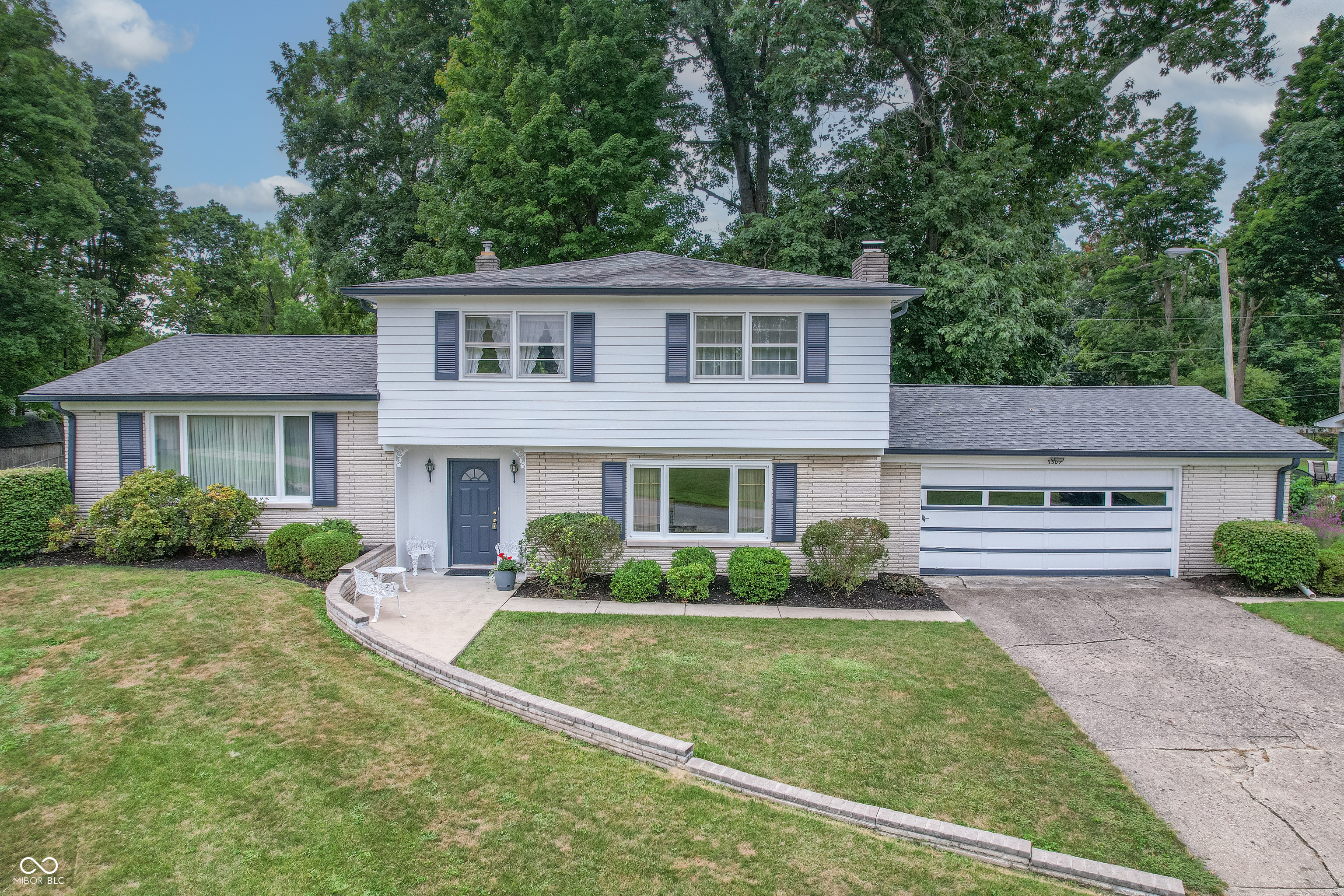 3509 Melbourne Road Indianapolis, IN 46228 - Photo 3 of 57 Gallery Image 3