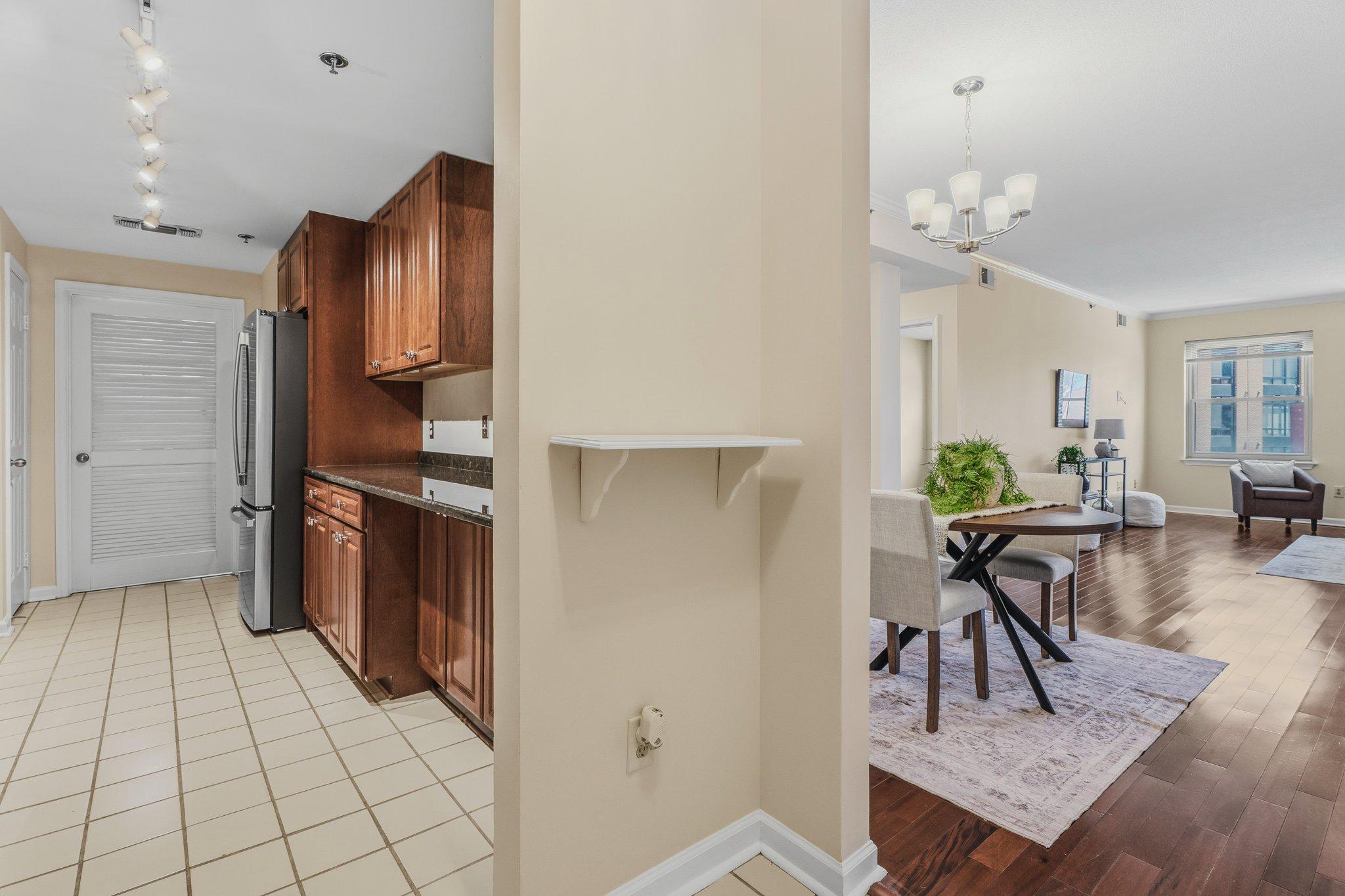 960 Fell Street, Unit 308 Baltimore, MD 21231 - Photo 8 of 38 Warm and welcoming
