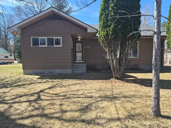 $239,000 | 1520 10th Avenue, International Falls, MN 56649