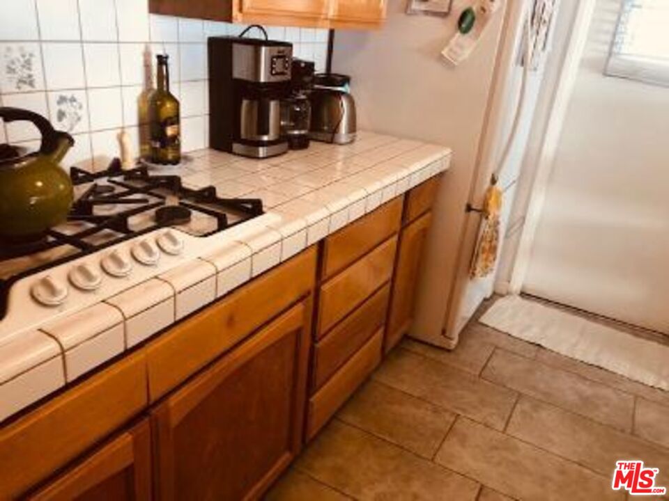 7720 Rhea Avenue Reseda, CA 91335 - Photo 11 of 26 Gallery Image 11