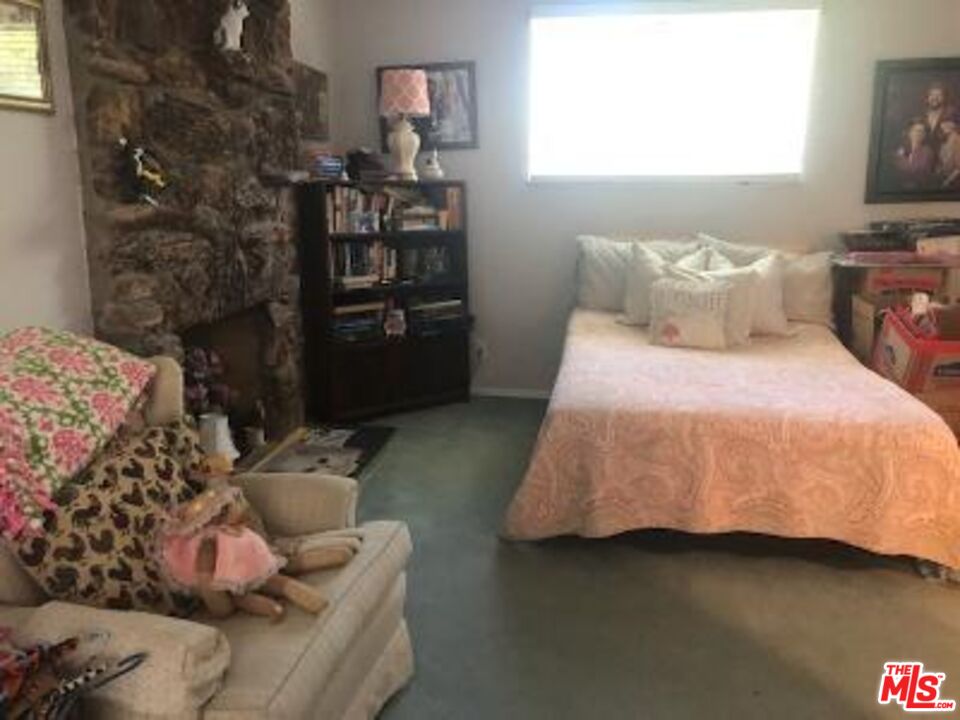 7720 Rhea Avenue Reseda, CA 91335 - Photo 13 of 26 Gallery Image 13