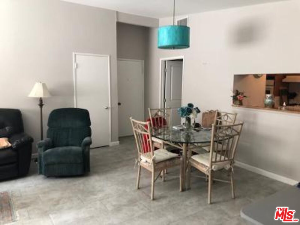 7720 Rhea Avenue Reseda, CA 91335 - Photo 8 of 26 Gallery Image 8