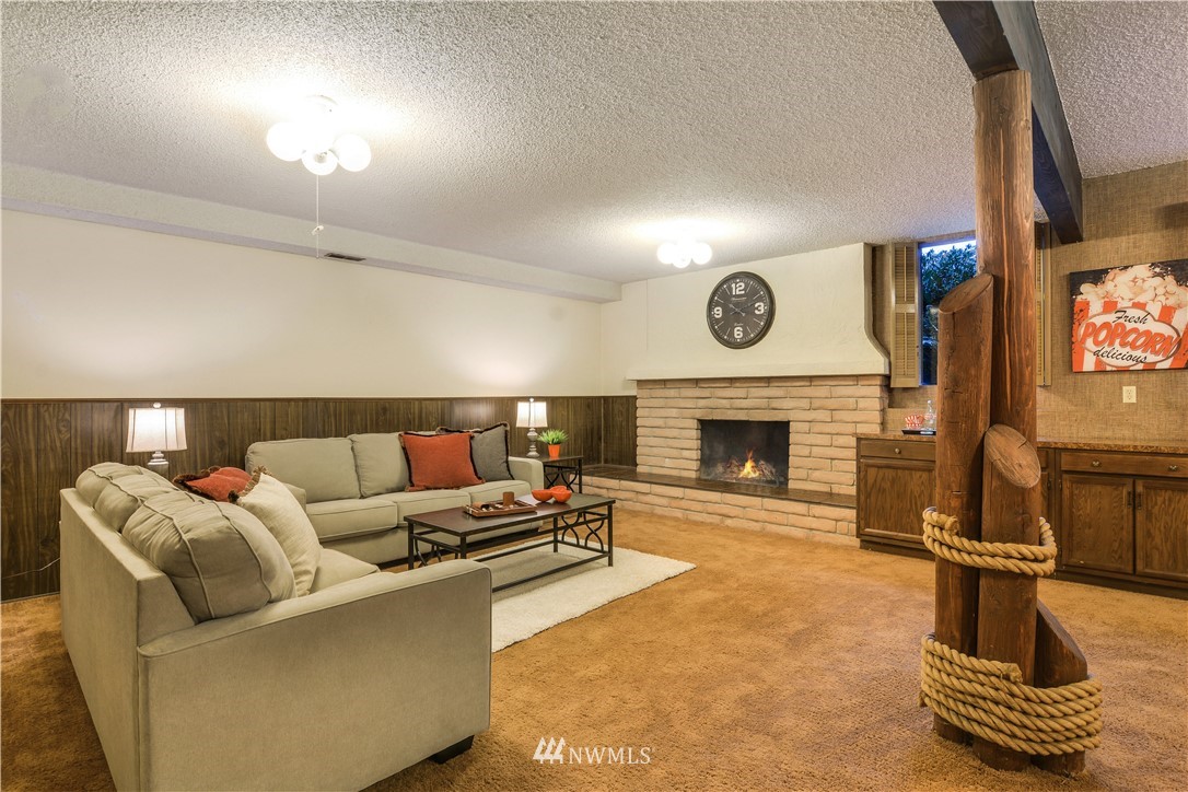 17819 Talbot Road Edmonds, WA 98026 - Photo 14 of 25 Gallery Image 14