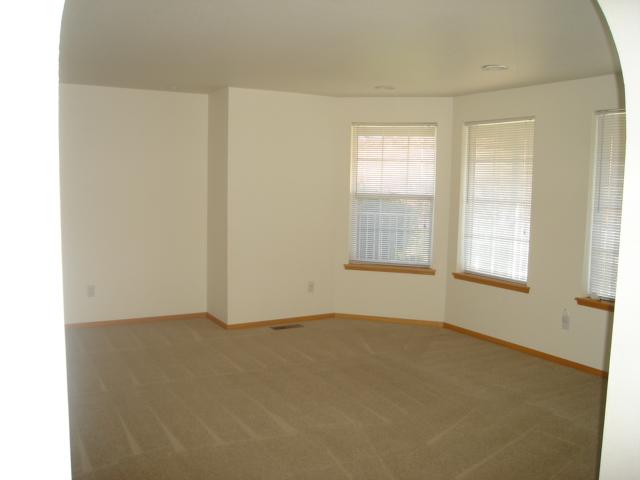 1340 Dazet Road Yakima, WA 98908 - Photo 3 of 14 a view of an empty room with a window