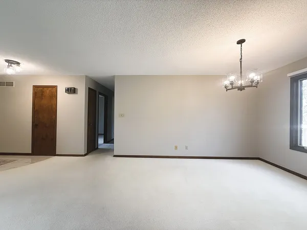 $345,000 | 300 Fieldstone Lane, Dixon, IL 61021