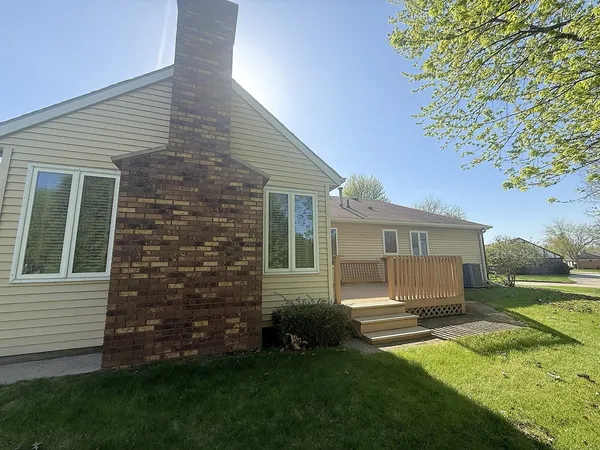 $345,000 | 300 Fieldstone Lane, Dixon, IL 61021