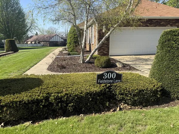 $345,000 | 300 Fieldstone Lane, Dixon, IL 61021