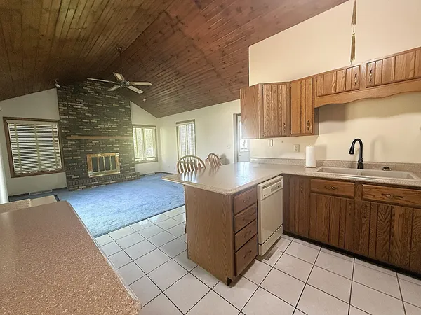 $345,000 | 300 Fieldstone Lane, Dixon, IL 61021