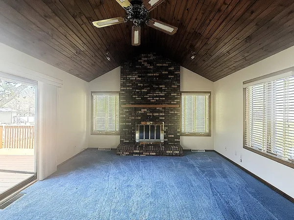 $345,000 | 300 Fieldstone Lane, Dixon, IL 61021