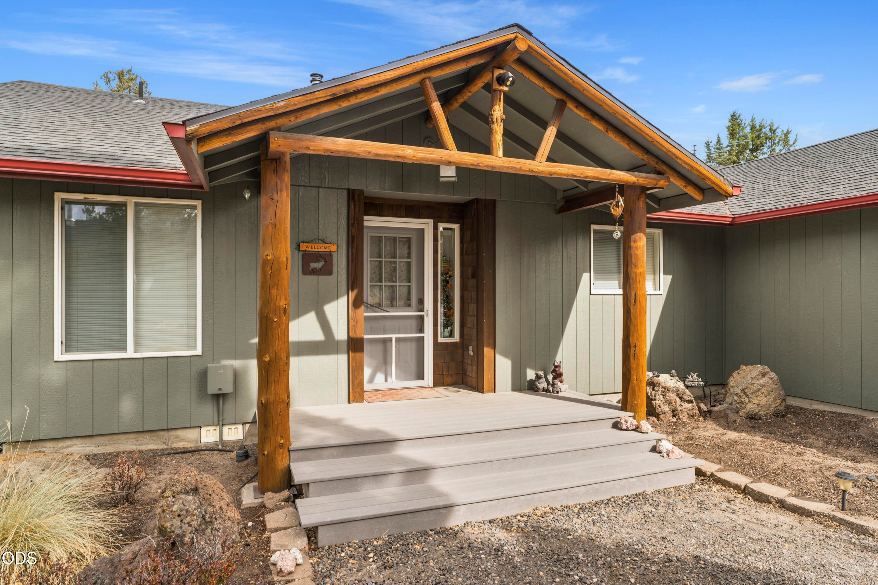 6040 Southwest Shad Road Terrebonne, OR 97760 - Photo 5 of 82 Gallery Image 5