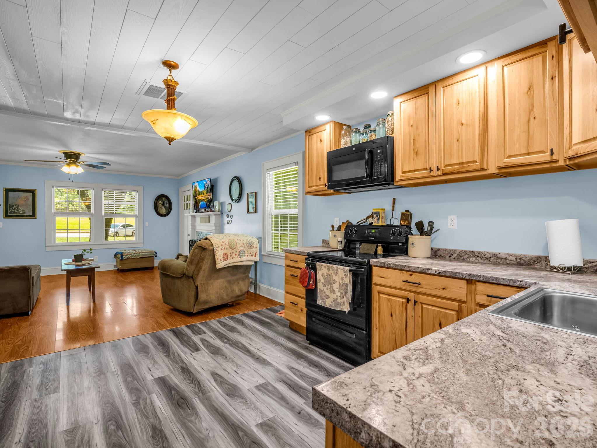 173 Maple Street Rutherfordton, NC 28139 - Photo 7 of 36
