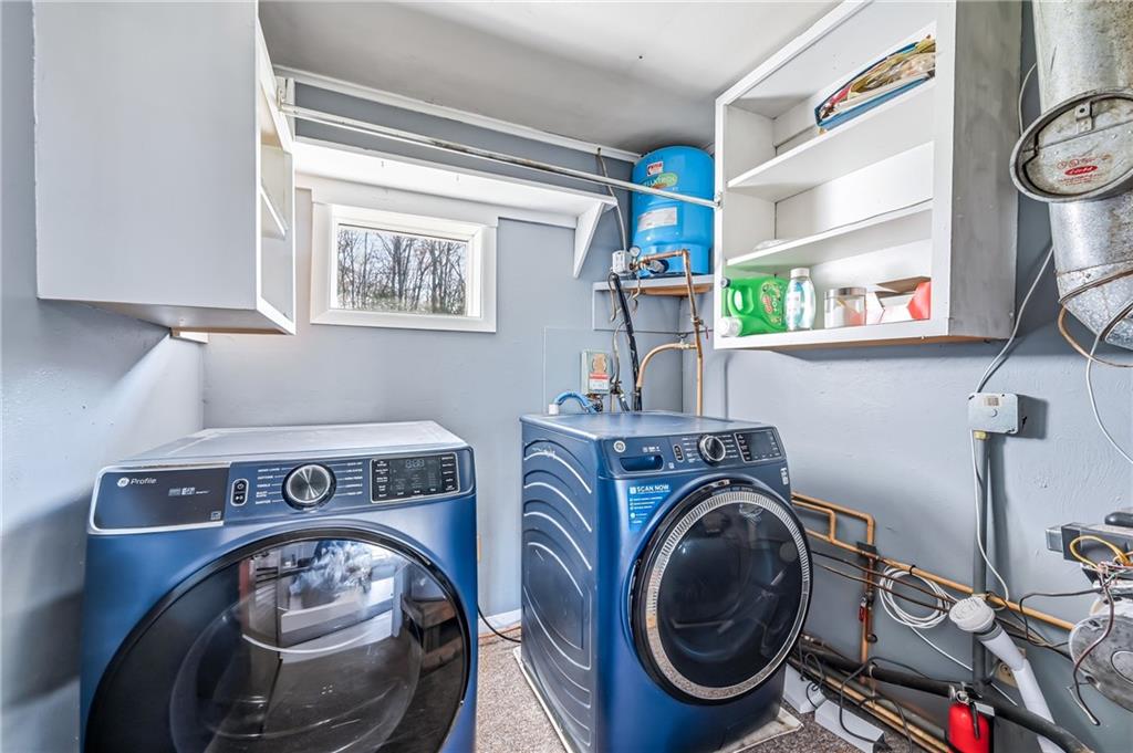 133 North Good Hope Road Greenville, PA 16125 - Photo 23 of 50 a utility room with dryer and washer