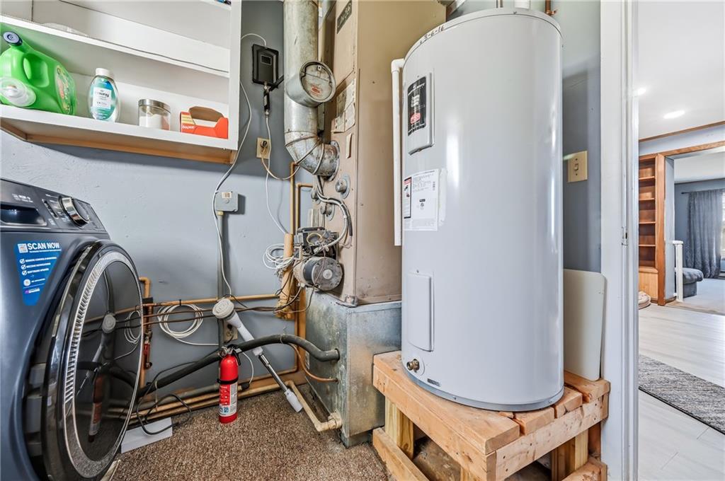 133 North Good Hope Road Greenville, PA 16125 - Photo 24 of 50 a utility room with dryer and washer