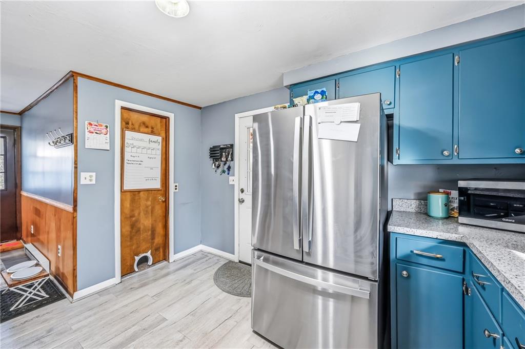 133 North Good Hope Road Greenville, PA 16125 - Photo 5 of 50 a kitchen with stainless steel appliances granite countertop a refrigerator and a sink