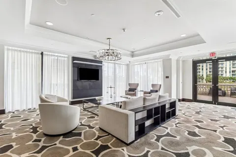 $899,000 | 610 West Las Olas Boulevard, Unit 517, Fort Lauderdale, FL 33312