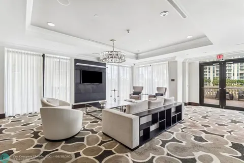 $949,000 | 610 West Las Olas Boulevard, Unit 517, Fort Lauderdale, FL 33312