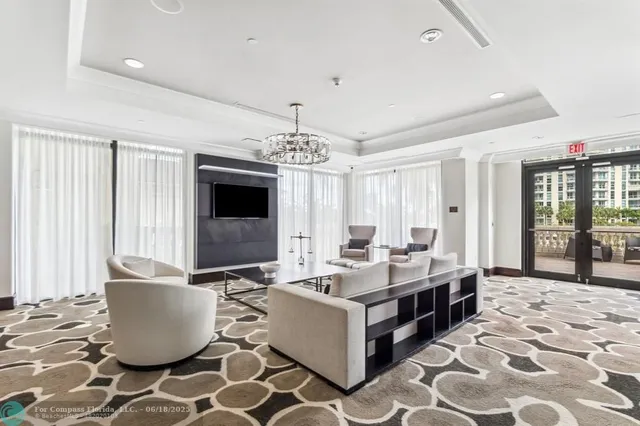 $949,000 | 610 West Las Olas Boulevard, Unit 517, Fort Lauderdale, FL 33312