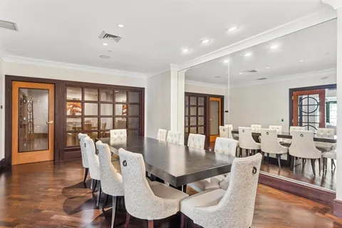 $899,000 | 610 West Las Olas Boulevard, Unit 517, Fort Lauderdale, FL 33312