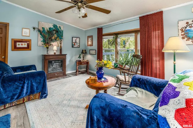 $215,000 | 375 Lakota Way Drive, Carbondale, IL 62902