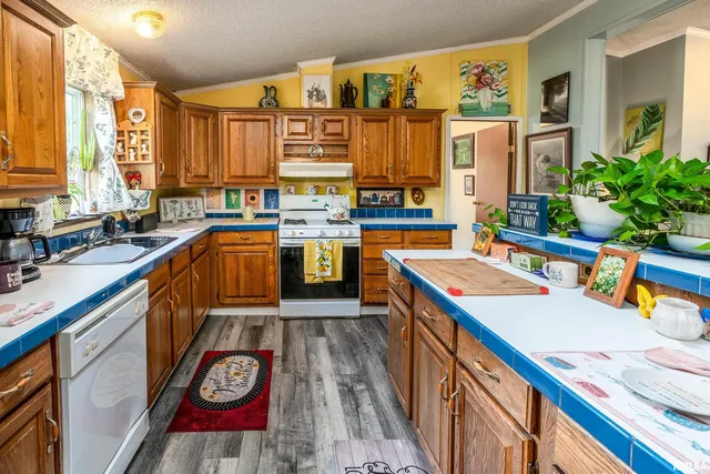 $215,000 | 375 Lakota Way Drive, Carbondale, IL 62902