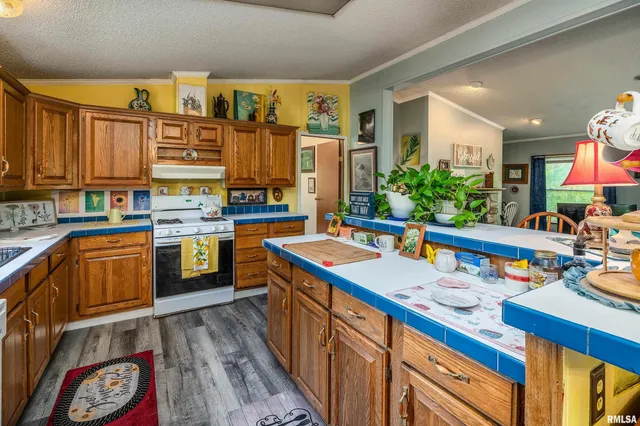 $215,000 | 375 Lakota Way Drive, Carbondale, IL 62902