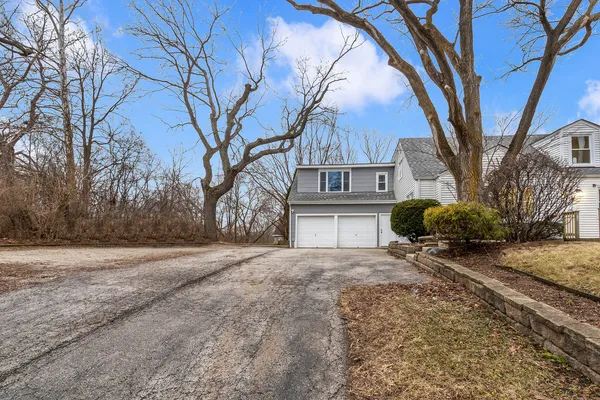 $525,000 | 31 Highway 45, Vernon Hills, IL 60061