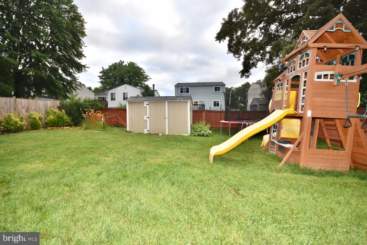 8281 Raindrop Way Springfield, VA 22153 - Photo 21 of 22 Gallery Image 21