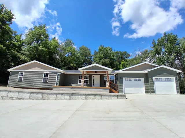 $479,000 | 1578 East 100 North, Washington, IN 47501