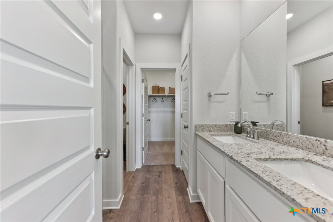 225 Escape Way Jarrell, TX 76537 - Photo 10 of 24