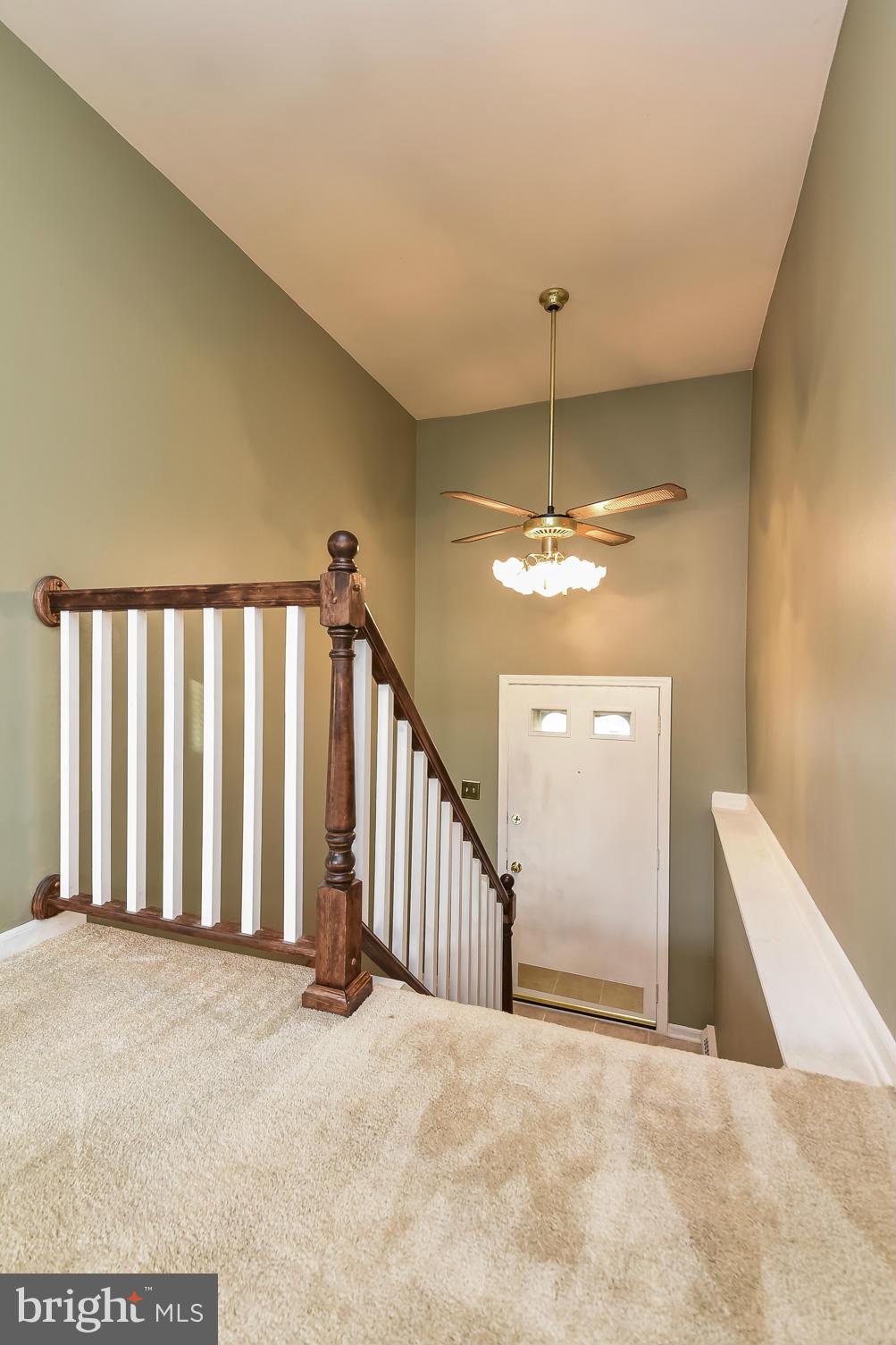 600 East Roanoke Road Sterling, VA 20164 - Photo 3 of 30 Interior (General)