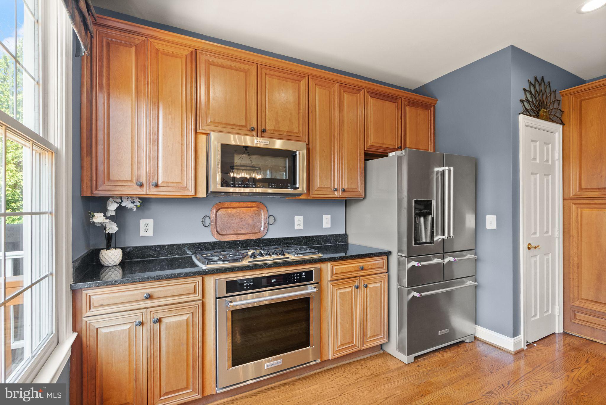 4132 Timber Log Way Fairfax, VA 22030 - Photo 28 of 69 kitchen with granite and stainless steel