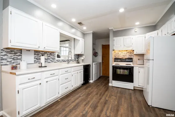 $149,999 | 2133 North Wellington Drive, Peoria, IL 61604