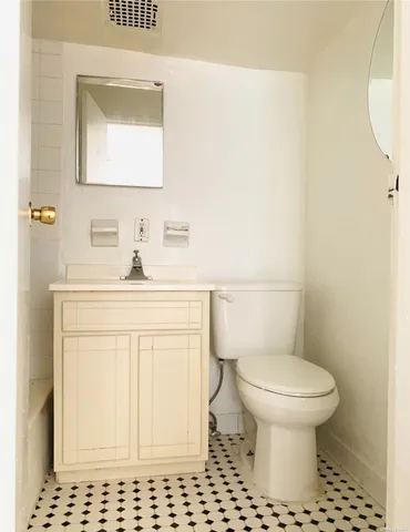 a view of a small yard