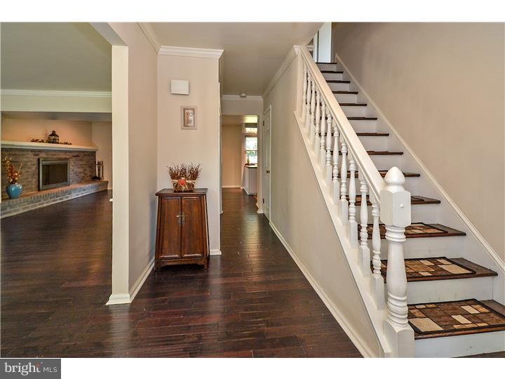 2013 Foster Road Hatfield, PA 19440 - Photo 2 of 25 Foyer