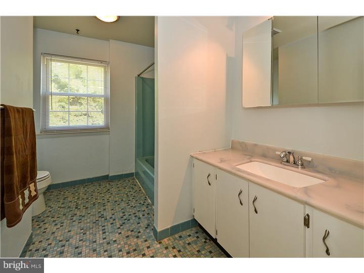 2013 Foster Road Hatfield, PA 19440 - Photo 20 of 25 Bathroom
