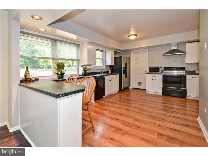 2013 Foster Road Hatfield, PA 19440 - Photo 3 of 25 Kitchen