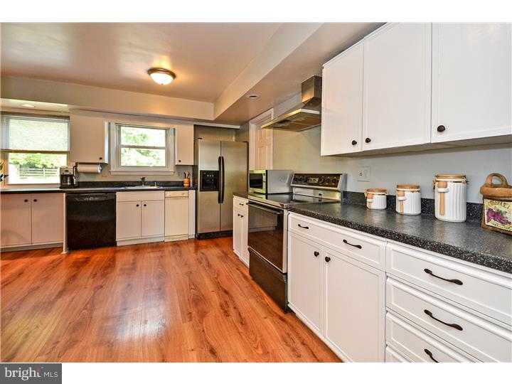 2013 Foster Road Hatfield, PA 19440 - Photo 4 of 25 Kitchen