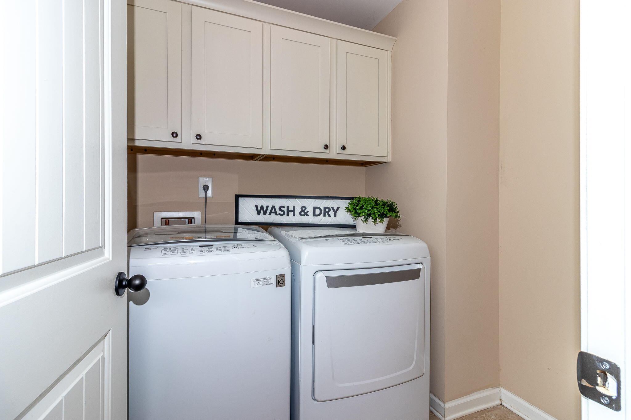 5629 Sunbury Loop Evans, GA 30809 - Photo 44 of 75 Laundry Room