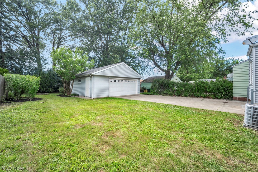 1720 Empire Road Wickliffe, OH 44092 - Photo 6 of 43