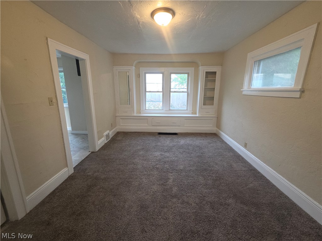 1452 Clermont Road Cleveland, OH 44110 - Photo 4 of 15 Gallery Image 4