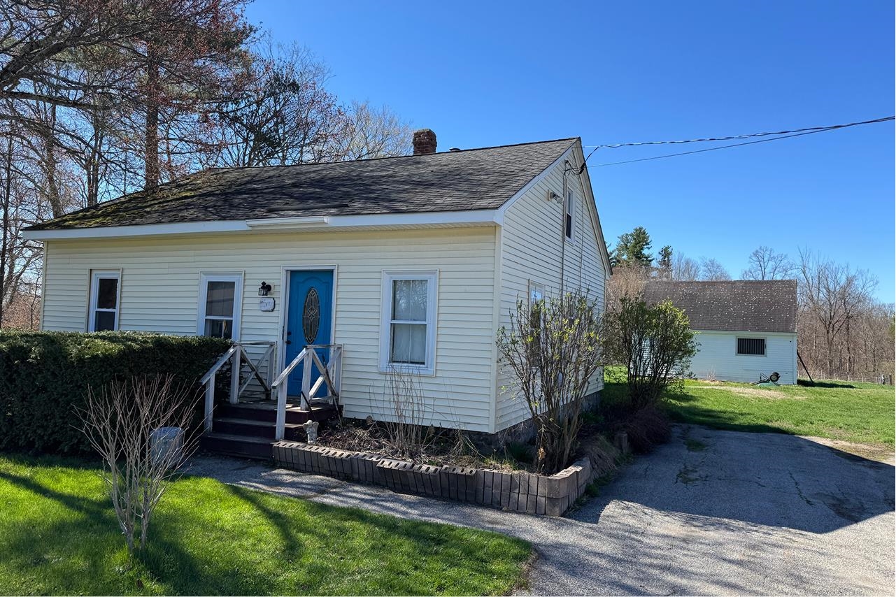 197 Chester Street Chester, NH 03036 - Photo 16 of 48 Gallery Image 16