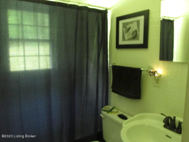 369 West Maple Street Caneyville, KY 42721 - Photo 8 of 19 IMG_0008