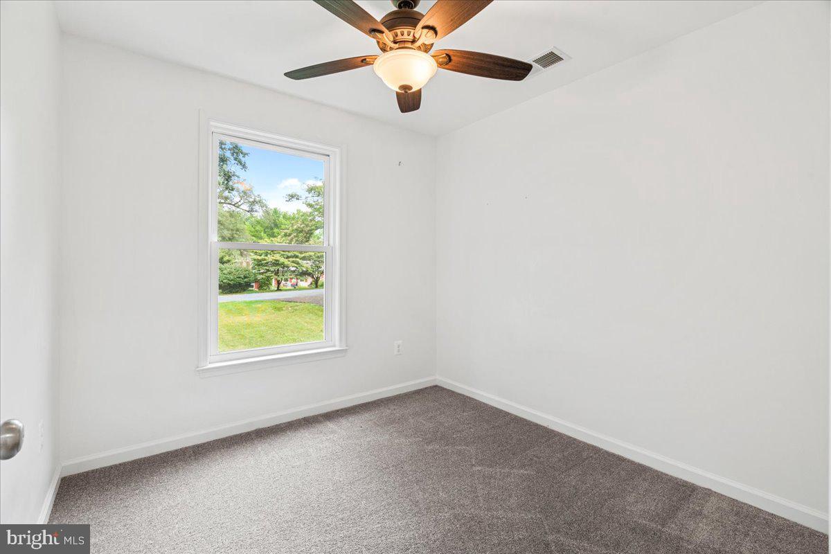 11907 Lynn Crest Road Monrovia, MD 21770 - Photo 29 of 55 2nd floor office