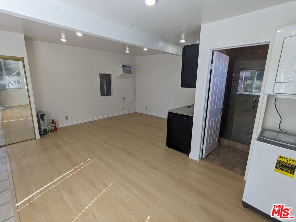 326 South Almont Drive Beverly Hills, CA 90211 - Photo 6 of 6