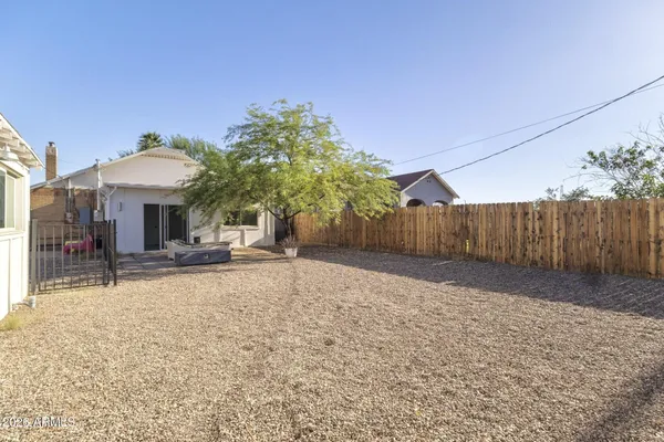 $1,948 | 1950 West Palm Lane, Phoenix, AZ 85009