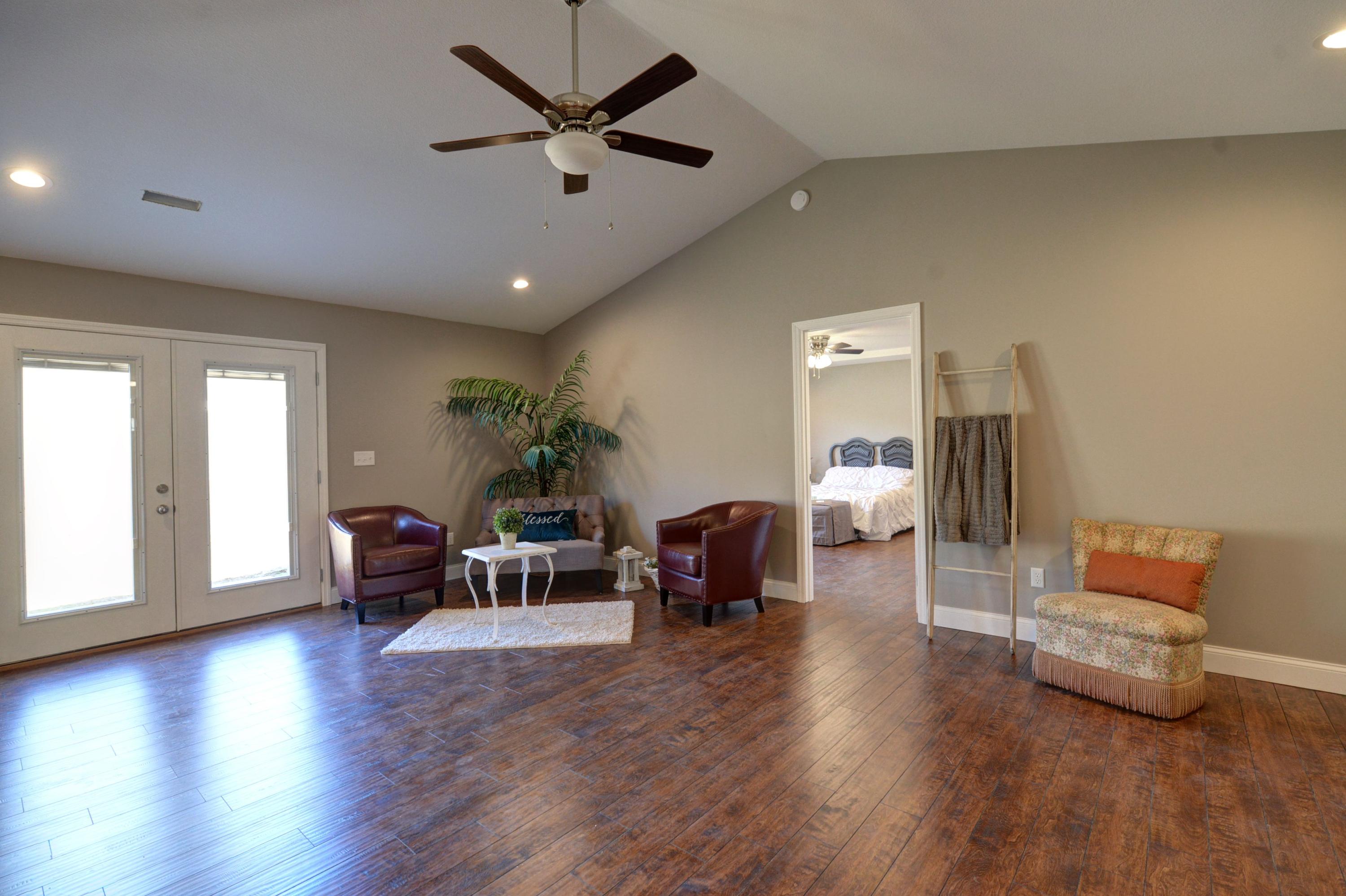 541 Earl Broady Road Evensville, TN 37332 - Photo 4 of 15 4-541 Earl Broady Living