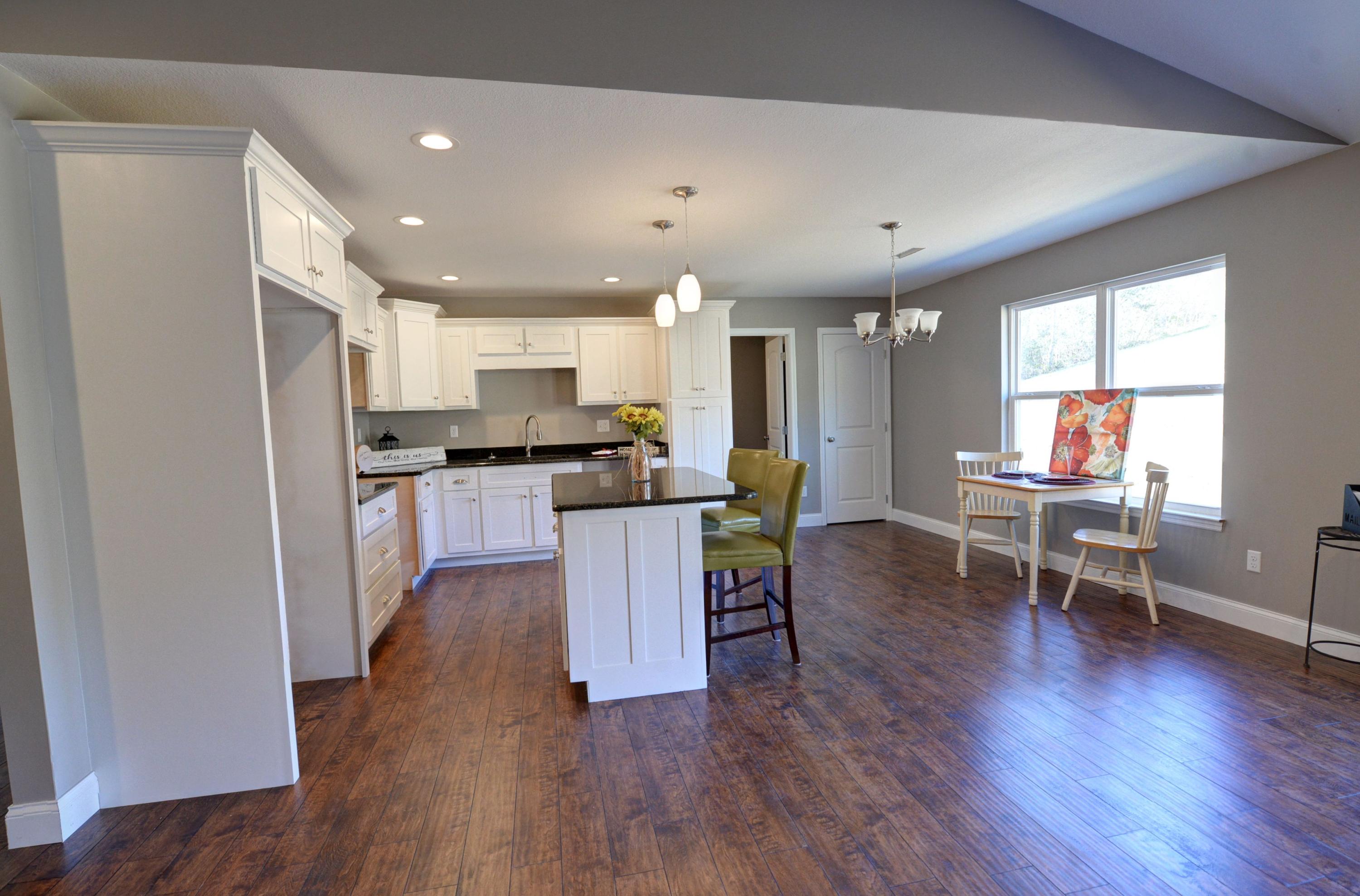 541 Earl Broady Road Evensville, TN 37332 - Photo 5 of 15 5-541 Earl Broady Kitchen